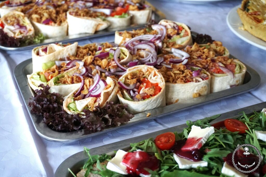 Catering na każdą okazję przygotowany przez Restaurację Kaper z daniami na zimno

