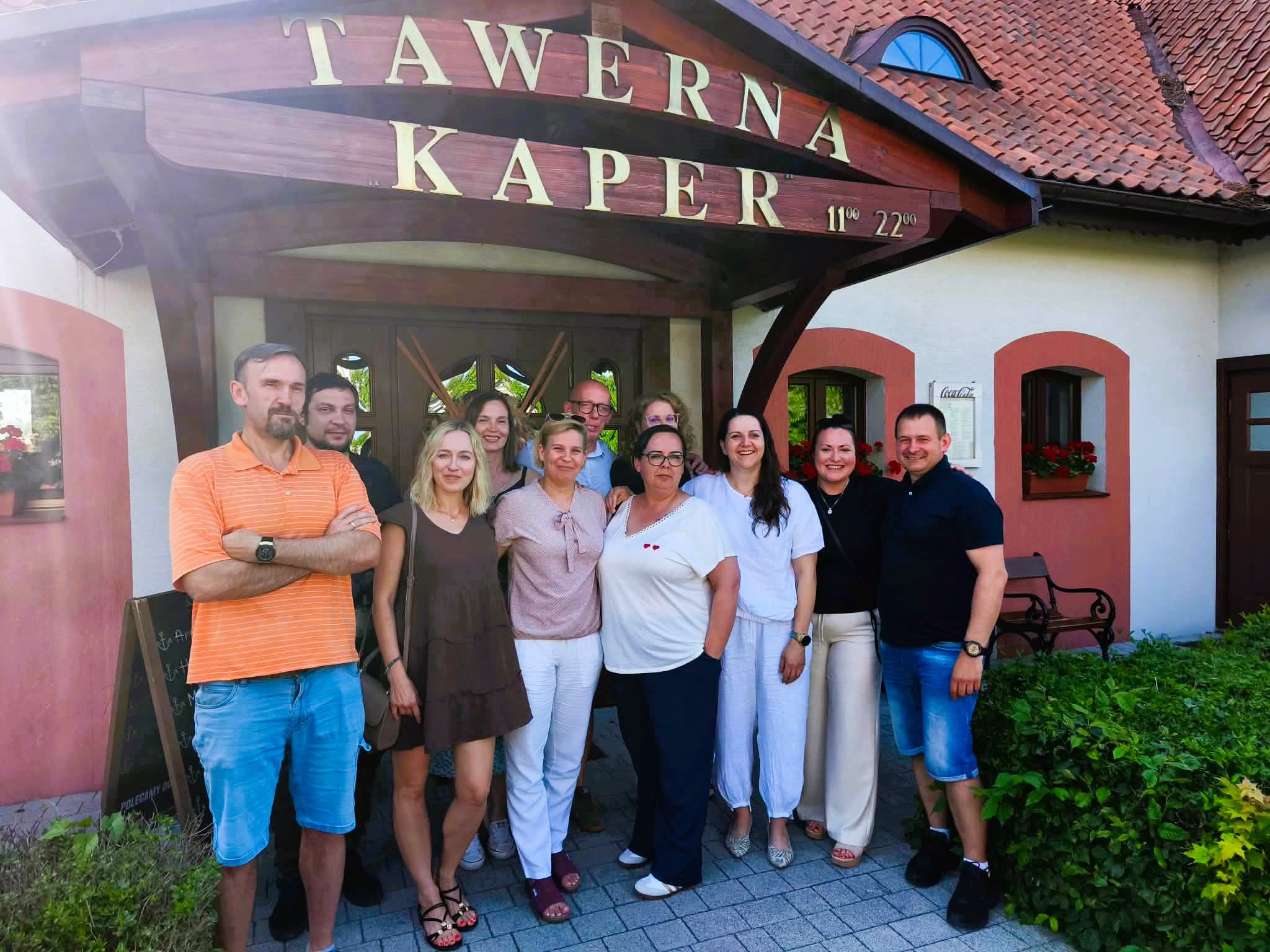 otkanie klasowe w Kaperze - absolwenci iławskiego liceum 25 lat po maturze